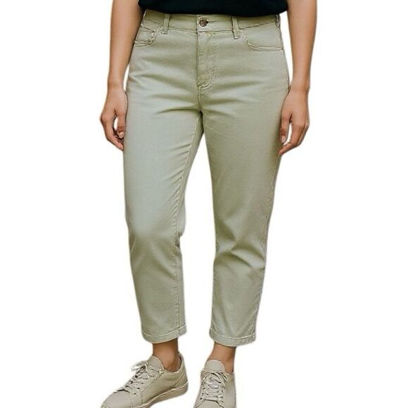 Chicos So Slimming Girlfriend Ankle Pants Sage Green Womens Size 8 Stretchy - Picture 9 of 9